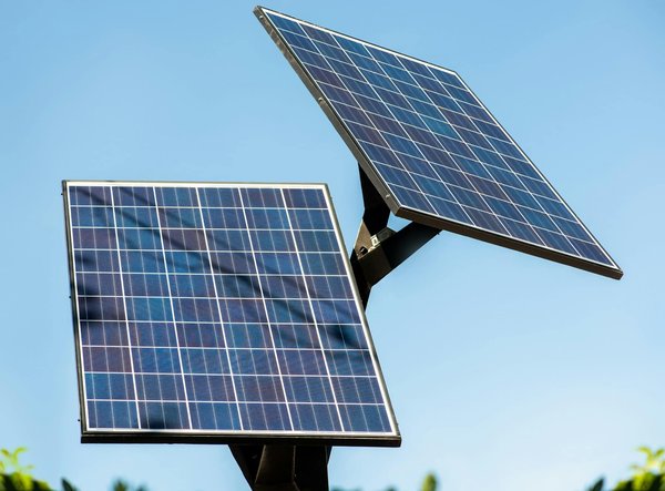 Energie solaire : comment revendre le surplus dans votre réseau photovoltaïque ?
